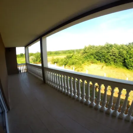 Nina Apartmán